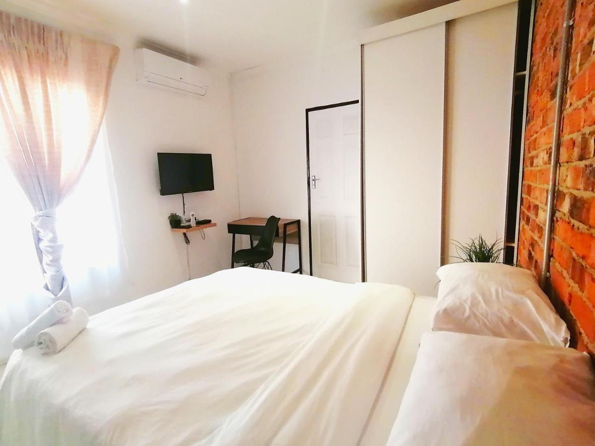 Cosmo Sleepover Roodepoort Zewnętrze zdjęcie