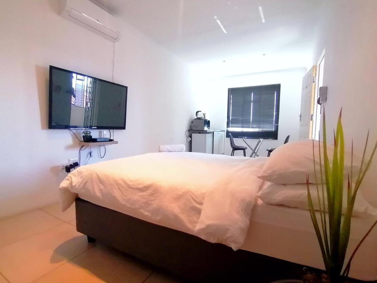 Cosmo Sleepover Roodepoort Zewnętrze zdjęcie