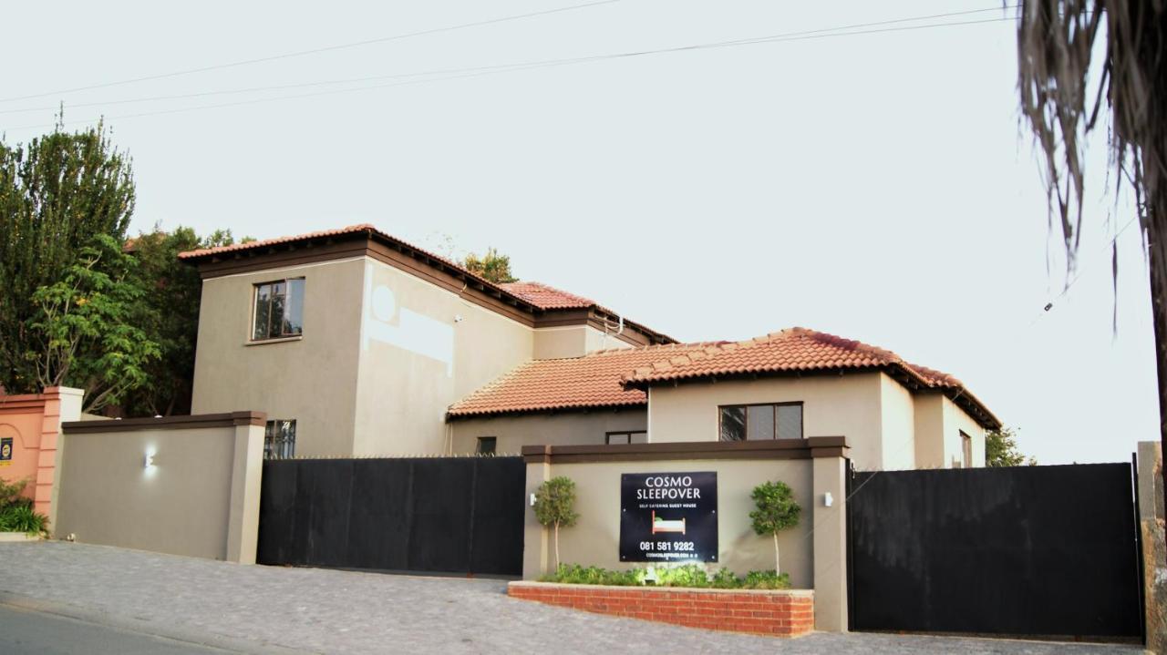 Cosmo Sleepover Roodepoort Zewnętrze zdjęcie