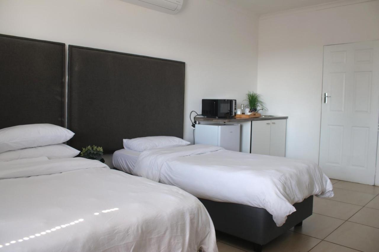 Cosmo Sleepover Roodepoort Zewnętrze zdjęcie