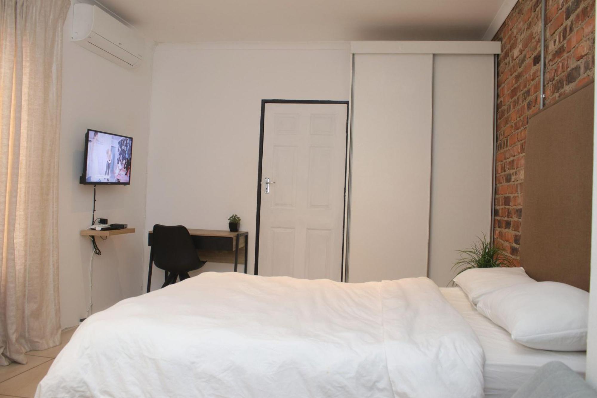 Cosmo Sleepover Roodepoort Zewnętrze zdjęcie